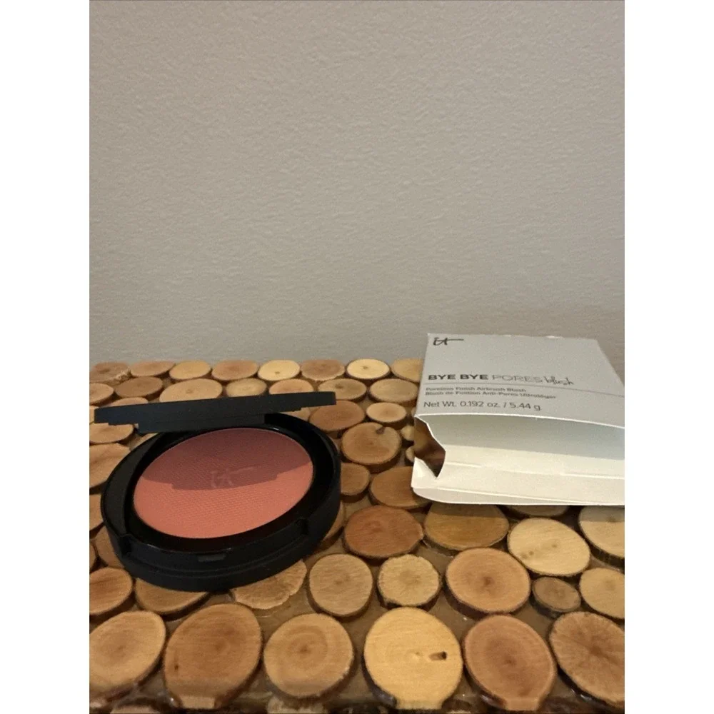 IT COSMETICS BYE‎ BYE PORES BLUSH PORELESS FINISH NATURALLY PRETTY (WARM PEACH)
